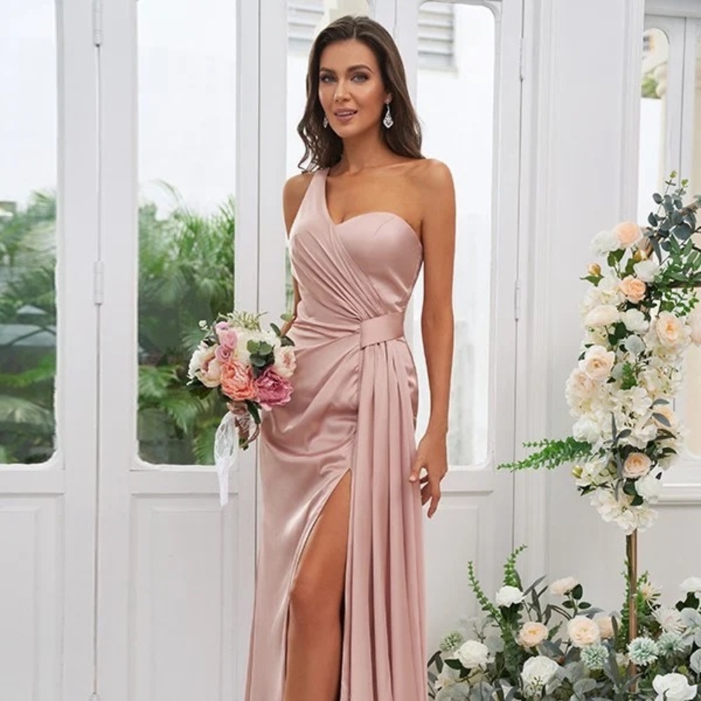 Sheath/Column Charmeuse Ruched One Shoulder Floor Length Gown